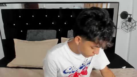 Sebastian Alvarez online show from October 21, 2025, 2:07 pm