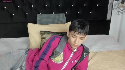 Sebastian Alvarez online show from May 4, 2026, 1:12 am