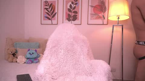 Sebastian Alvarez online show from June 7, 2026, 1:37 pm