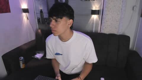 Snapshot of sebas_pretty7 chatting on March 31, 2026, 12:27 pm sebas_pretty7 online show from March 31, 2026, 12:27 pm