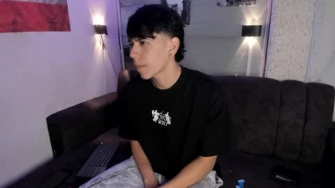 Snapshot of sebas_pretty7 chatting on April 1, 2026, 12:28 pm sebas_pretty7 online show from April 1, 2026, 12:28 pm