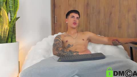 Snapshot of sebas_w01 chatting on March 7, 2026, 1:57 am sebastian online show from March 7, 2026, 1:57 am