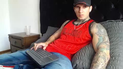 Sebastian online show from January 6, 2026, 6:33 pm