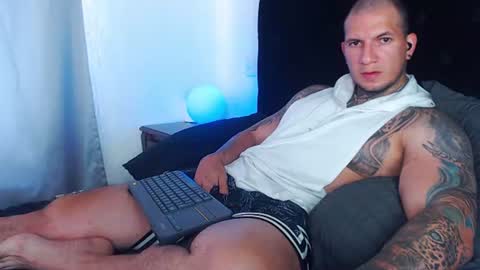 Snapshot of sebastian_muss chatting on July 30, 2026, 6:51 pm Sebastian online show from July 30, 2026, 6:51 pm