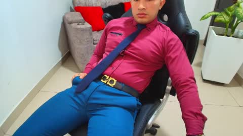 juan  sebastian online show from March 3, 2025, 3:42 pm