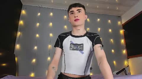 Snapshot of sebastianhilton chatting on May 7, 2026, 12:10 pm . INDEPENDENT MODEL online show from May 7, 2026, 12:10 pm