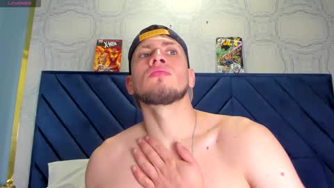 Snapshot of sebastianmaximoff chatting on November 19, 2025, 7:03 pm Sebastian online show from November 19, 2025, 7:03 pm