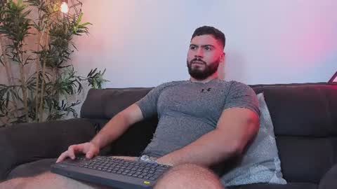 Instagram jeanpaulfit  online show from June 11, 2026, 9:57 pm