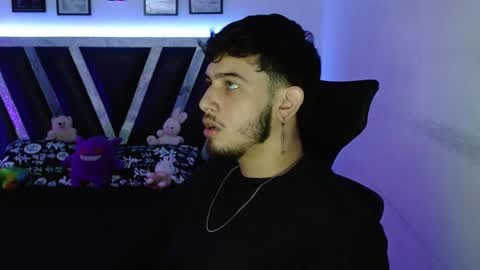 Snapshot of sebasxxl12 chatting on October 17, 2025, 1:25 pm Sebas online show from October 17, 2025, 1:25 pm