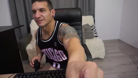 Snapshot of sebhastian2222 chatting on December 5, 2025, 11:08 am Lucian online show from December 5, 2025, 11:08 am