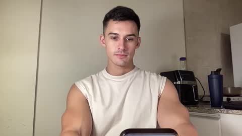 sebybeba online show from February 3, 2026, 12:42 am