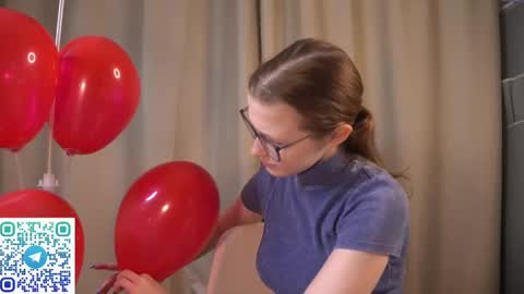 Snapshot of second_aid chatting on February 14, 2025, 2:18 am Brenda online show from February 14, 2025, 2:18 am