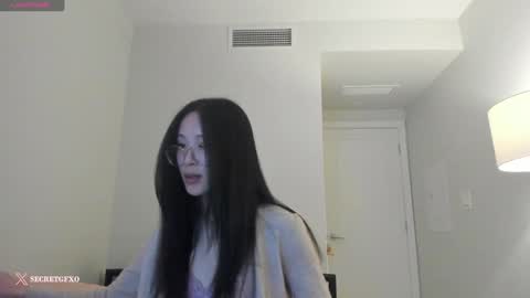 Snapshot of secretgirlfriendxo chatting on February 4, 2025, 5:53 am Angela online show from February 4, 2025, 5:53 am