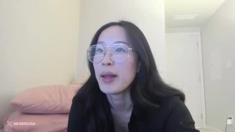 Snapshot of secretgirlfriendxo chatting on February 22, 2025, 2:06 am Angela online show from February 22, 2025, 2:06 am