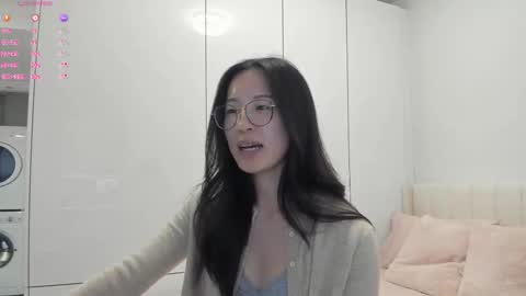 Snapshot of secretgirlfriendxo chatting on October 10, 2025, 1:15 am Angela online show from October 10, 2025, 1:15 am