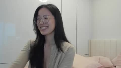 Snapshot of secretgirlfriendxo chatting on October 28, 2025, 12:36 am Angela online show from October 28, 2025, 12:36 am