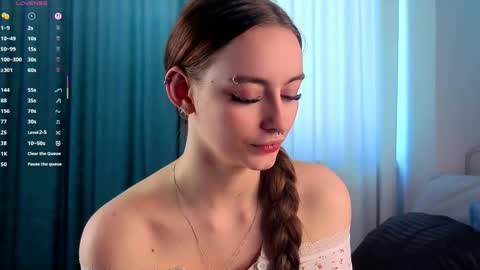 Lily online show from April 29, 2026, 4:38 am