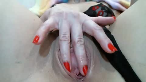 SecretLisa online show from February 4, 2025, 5:34 pm