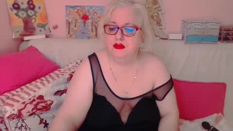 Snapshot of secretloverbbw chatting on November 6, 2025, 8:21 pm Alice online show from November 6, 2025, 8:21 pm