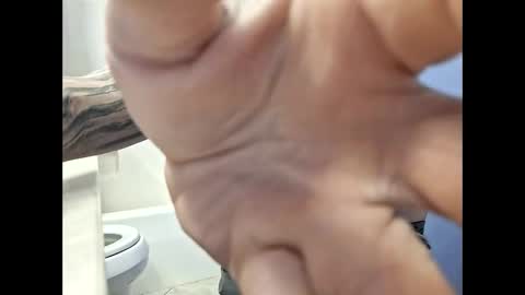 Snapshot of secretwifecam chatting on March 18, 2026, 3:31 am Smallcock101 online show from March 18, 2026, 3:31 am