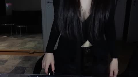 Sara online show from March 5, 2026, 8:38 pm