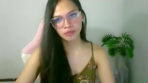 seducive_allea online show from December 22, 2025, 5:04 am