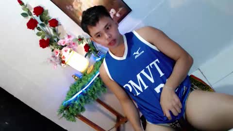 Snapshot of seductive_maxxx chatting on May 26, 2026, 8:43 am Max online show from May 26, 2026, 8:43 am