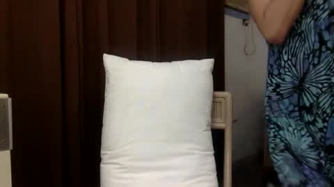 Snapshot of seductive_nessie chatting on October 31, 2025, 10:27 am seductive_nessie online show from October 31, 2025, 10:27 am