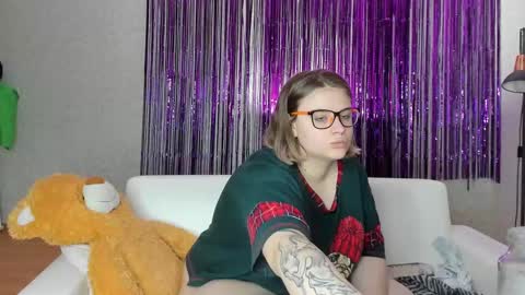 Snapshot of seductive_she_wolf chatting on February 16, 2025, 12:30 am seductive_she_wolf online show from February 16, 2025, 12:30 am
