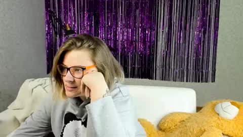 Snapshot of seductive_she_wolf chatting on March 2, 2025, 5:25 pm seductive_she_wolf online show from March 2, 2025, 5:25 pm