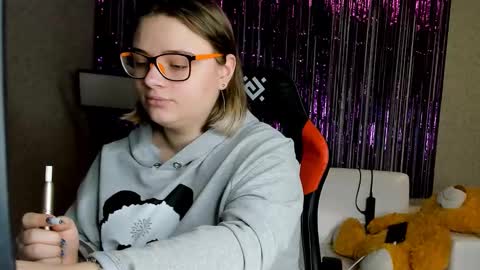 Snapshot of seductive_she_wolf chatting on March 11, 2025, 6:19 pm seductive_she_wolf online show from March 11, 2025, 6:19 pm