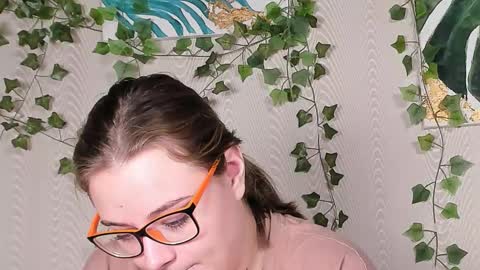 Snapshot of seductive_she_wolf chatting on October 19, 2025, 10:05 am seductive_she_wolf online show from October 19, 2025, 10:05 am