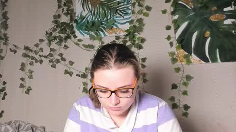 Snapshot of seductive_she_wolf chatting on November 3, 2025, 3:24 pm seductive_she_wolf online show from November 3, 2025, 3:24 pm