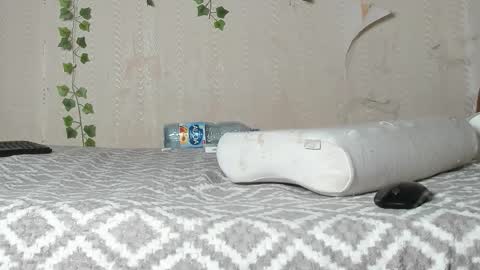 Snapshot of seductive_she_wolf chatting on November 19, 2025, 5:35 pm seductive_she_wolf online show from November 19, 2025, 5:35 pm