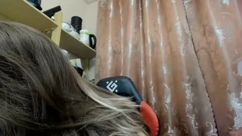 seductive_she_wolf online show from April 30, 2026, 7:31 pm