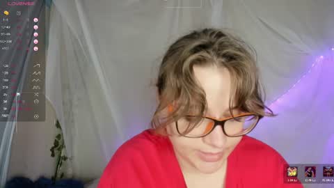 seductive_she_wolf online show from July 6, 2026, 3:14 pm