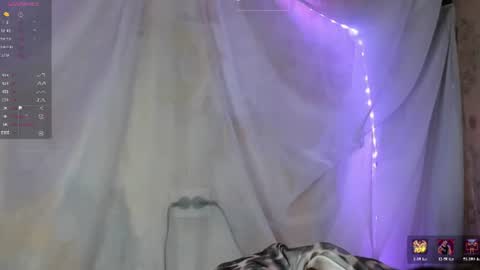 seductive_she_wolf online show from August 2, 2026, 2:37 pm