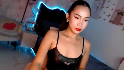 Snapshot of seductive_vana chatting on November 17, 2025, 10:37 pm Vanessa online show from November 17, 2025, 10:37 pm