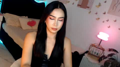 Vanessa online show from June 17, 2026, 4:41 pm