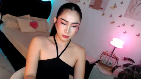 Vanessa online show from June 18, 2026, 6:01 pm