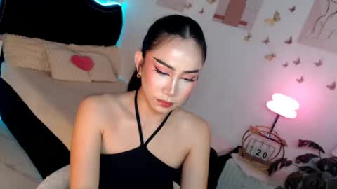 Vanessa online show from June 19, 2026, 6:34 pm