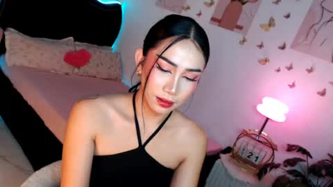 Vanessa online show from June 20, 2026, 7:49 pm