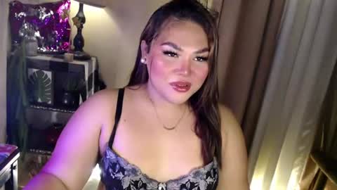Snapshot of seductivecurvesxxx chatting on June 25, 2026, 6:40 am Its me Jazzi online show from June 25, 2026, 6:40 am