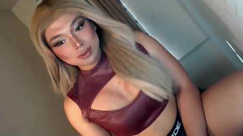 Snapshot of seductivedeluxe69 chatting on May 3, 2026, 7:36 am Deluxe online show from May 3, 2026, 7:36 am