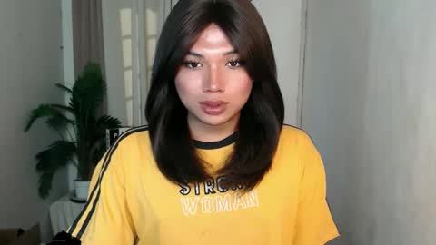 Snapshot of seductivedeluxe69 chatting on May 5, 2026, 8:11 am Deluxe online show from May 5, 2026, 8:11 am
