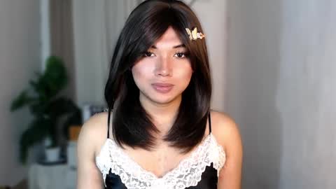 Snapshot of seductivedeluxe69 chatting on May 14, 2026, 6:42 am Deluxe online show from May 14, 2026, 6:42 am