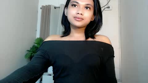 Snapshot of seductivedeluxe69 chatting on May 28, 2026, 8:17 pm Deluxe online show from May 28, 2026, 8:17 pm