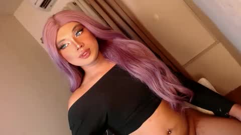 Snapshot of seductivedeluxe69 chatting on June 1, 2026, 6:09 pm Deluxe online show from June 1, 2026, 6:09 pm