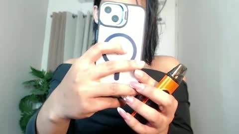 Snapshot of seductivedeluxe69 chatting on June 3, 2026, 5:51 pm Deluxe online show from June 3, 2026, 5:51 pm