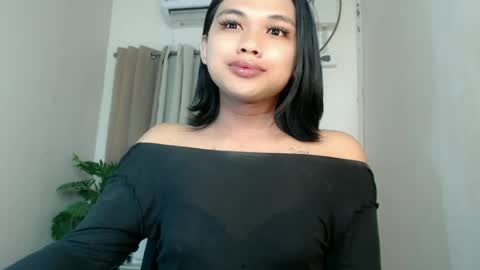 Snapshot of seductivedeluxe69 chatting on June 11, 2026, 11:03 pm Deluxe online show from June 11, 2026, 11:03 pm